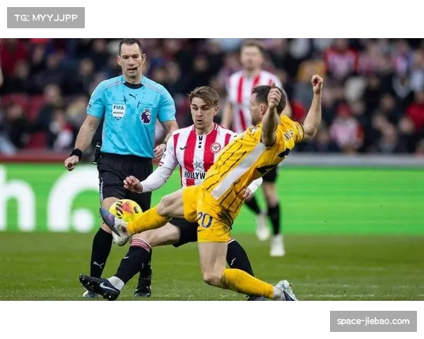布伦特福德3-2逆转水晶宫，蜜蜂军团三个进球全部来源于边路传中